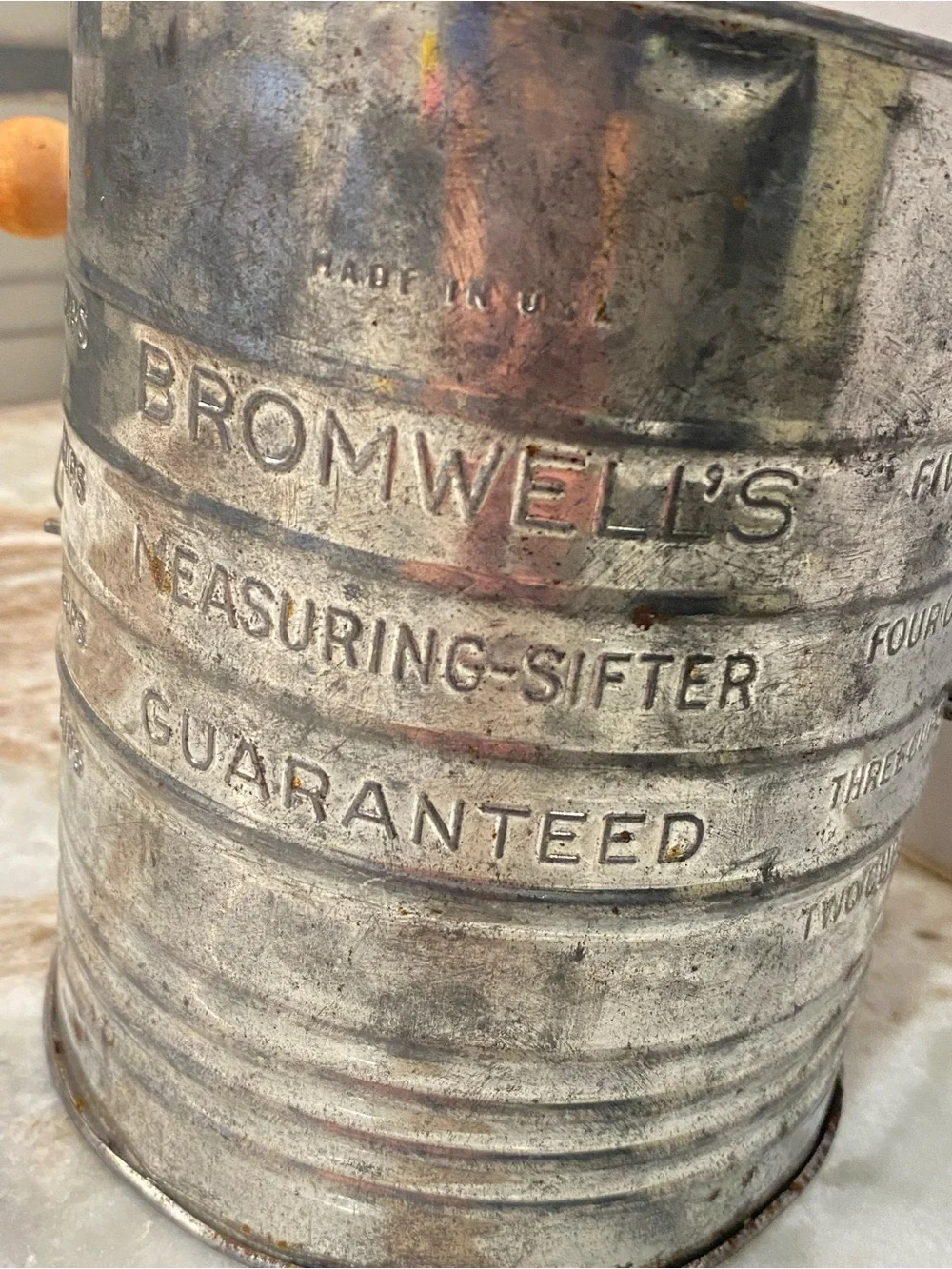 VTG Bromwell's 5-Cup Tin Measuring Flour Sifter Wood Handle